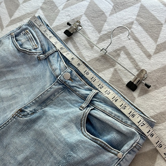 Judy Blue Destroyed Boyfriend Jeans light Wash size 15/32 - Picture 8 of 10